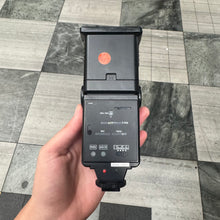 Load image into Gallery viewer, Sunpak Auto 2000 DZ Flash