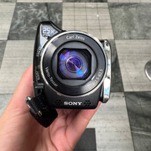 Load image into Gallery viewer, Sony Handycam HDR-XR150