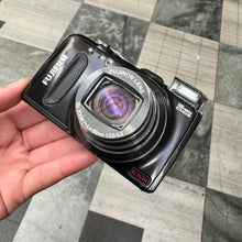 Load image into Gallery viewer, Fujifilm Finepix F550 EXR