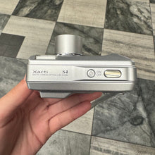 Load image into Gallery viewer, Sanyo Xacti S4