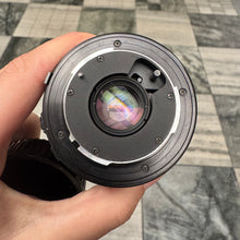 Load image into Gallery viewer, Minolta MD 28mm f/2.8 Lens