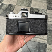 Load image into Gallery viewer, Pentax K2