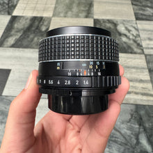 Load image into Gallery viewer, SMC Takumar 50mm f/1.4 Lens