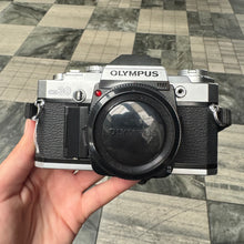 Load image into Gallery viewer, Olympus OM-30 Body
