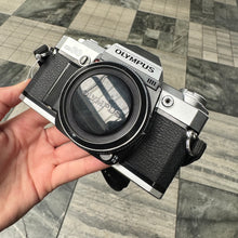 Load image into Gallery viewer, Olympus OM-30 Body