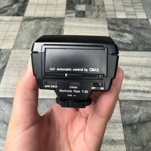 Load image into Gallery viewer, Olympus T20 Electronic Flash