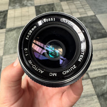 Load image into Gallery viewer, Olympus OM-System Zuiko MC Auto-W 28mm f/2 Lens