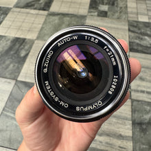 Load image into Gallery viewer, Olympus OM-System G.Zuiko Auto-W 21mm f/3.5 Lens