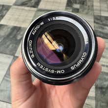 Load image into Gallery viewer, Olympus OM-System G.Zuiko Auto-W 21mm f/3.5 Lens