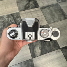 Load image into Gallery viewer, Nikon FM Body