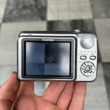 Load image into Gallery viewer, Fujifilm FinePix A610