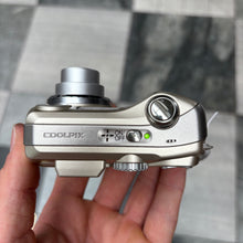 Load image into Gallery viewer, Nikon Coolpix E5100