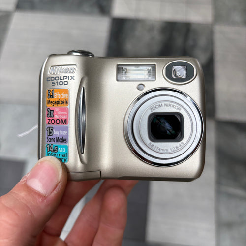 Nikon Coolpix E5100