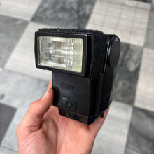 Load image into Gallery viewer, Canon Speedlite 199A Flash