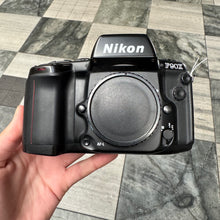 Load image into Gallery viewer, Nikon F90X Body