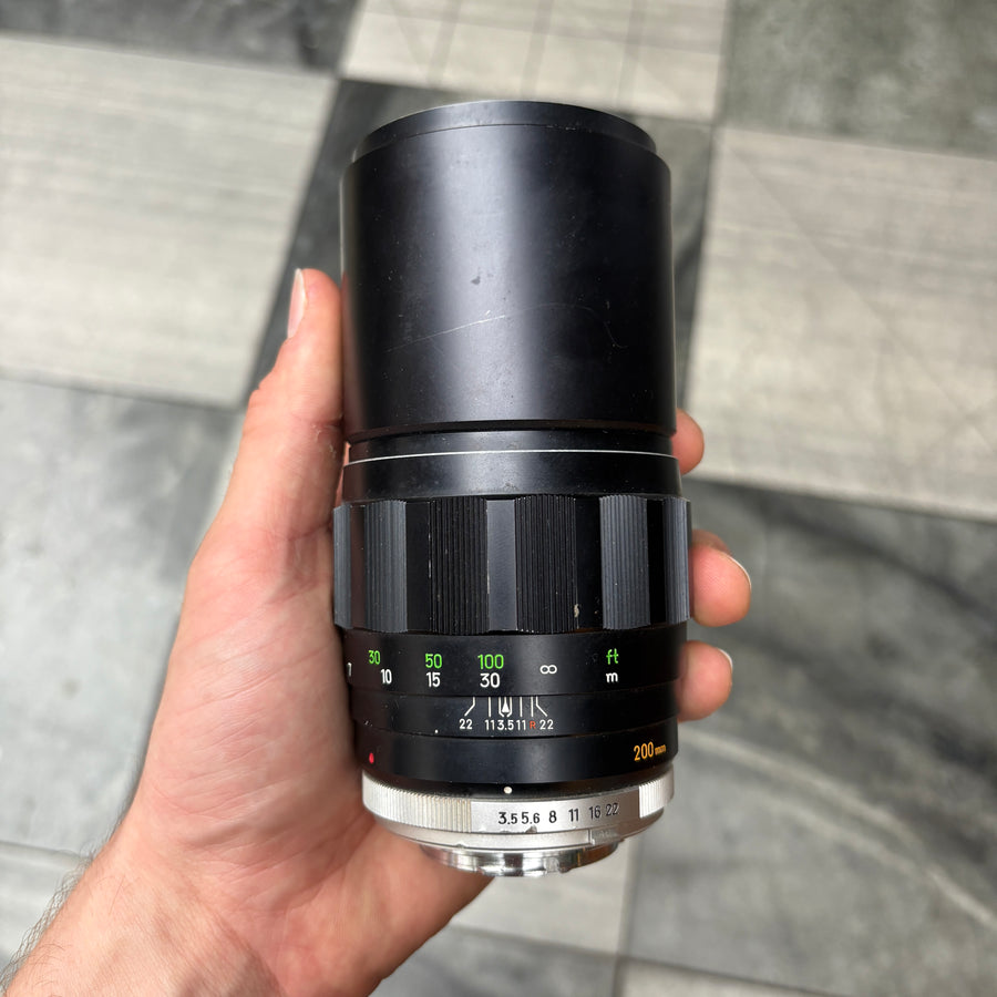 Minolta MC Tele Rokkor-QF 200mm f/3.5 lens
