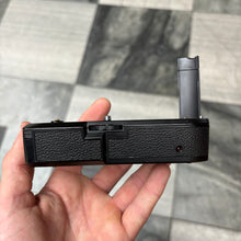 Load image into Gallery viewer, Nikon MD-E Motor Drive