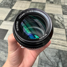 Load image into Gallery viewer, Nikon Nikkor AI 105mm f/2.5 Lens