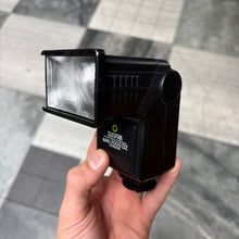 Load image into Gallery viewer, Sunpak Auto 2000 DZ Flash