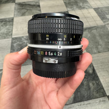 Load image into Gallery viewer, Nikon Nikkor 35mm f/2.8 Lens