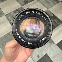 Load image into Gallery viewer, Canon FD 50mm f/1.4 S.S.C Lens