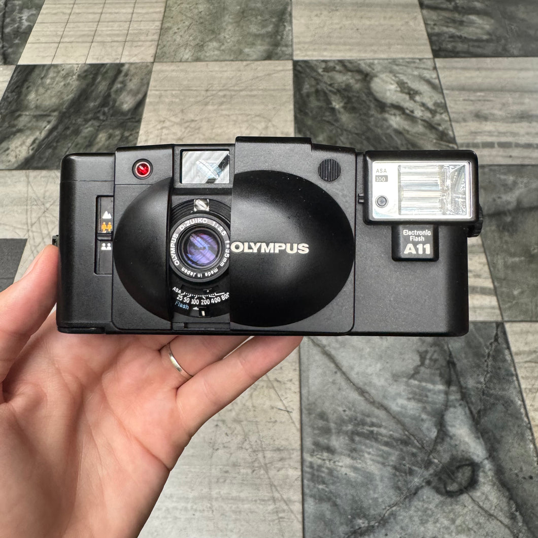 Olympus XA2