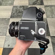 Load image into Gallery viewer, Hasselblad 2000FC