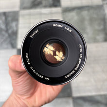 Load image into Gallery viewer, Vivitar 90mm f/2.8 Auto Telephoto Lens