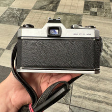 Load image into Gallery viewer, Asahi Pentax Spotmatic SP F
