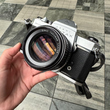 Load image into Gallery viewer, Asahi Pentax Spotmatic SP F