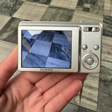 Load image into Gallery viewer, Fujifilm FinePix J15fd
