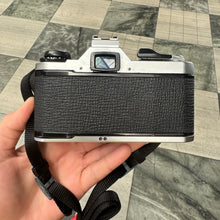 Load image into Gallery viewer, Pentax MG Body