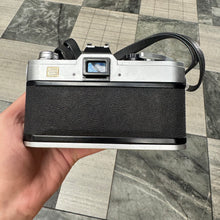 Load image into Gallery viewer, Canon FTb Body