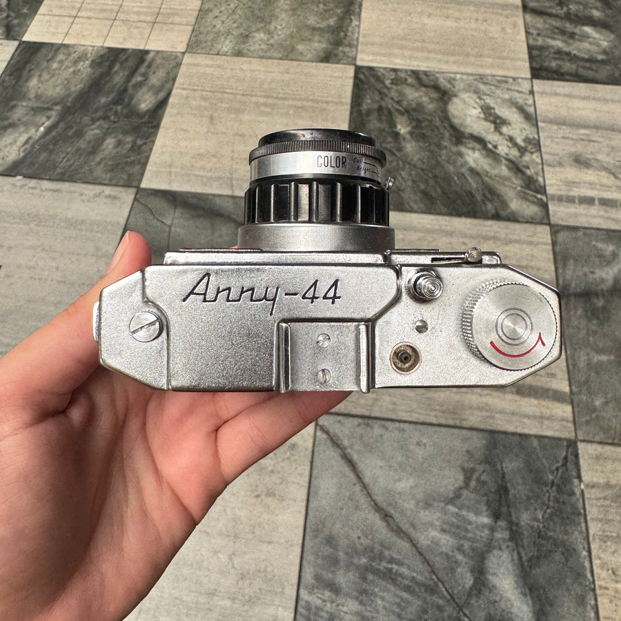 Anny 44