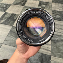 Load image into Gallery viewer, Canon FD 50mm f/1.4 Lens