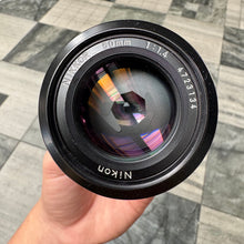 Load image into Gallery viewer, Nikon Nikkor 50mm f/1.4 Lens