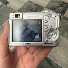 Load image into Gallery viewer, Sony Cybershot DSC-W1