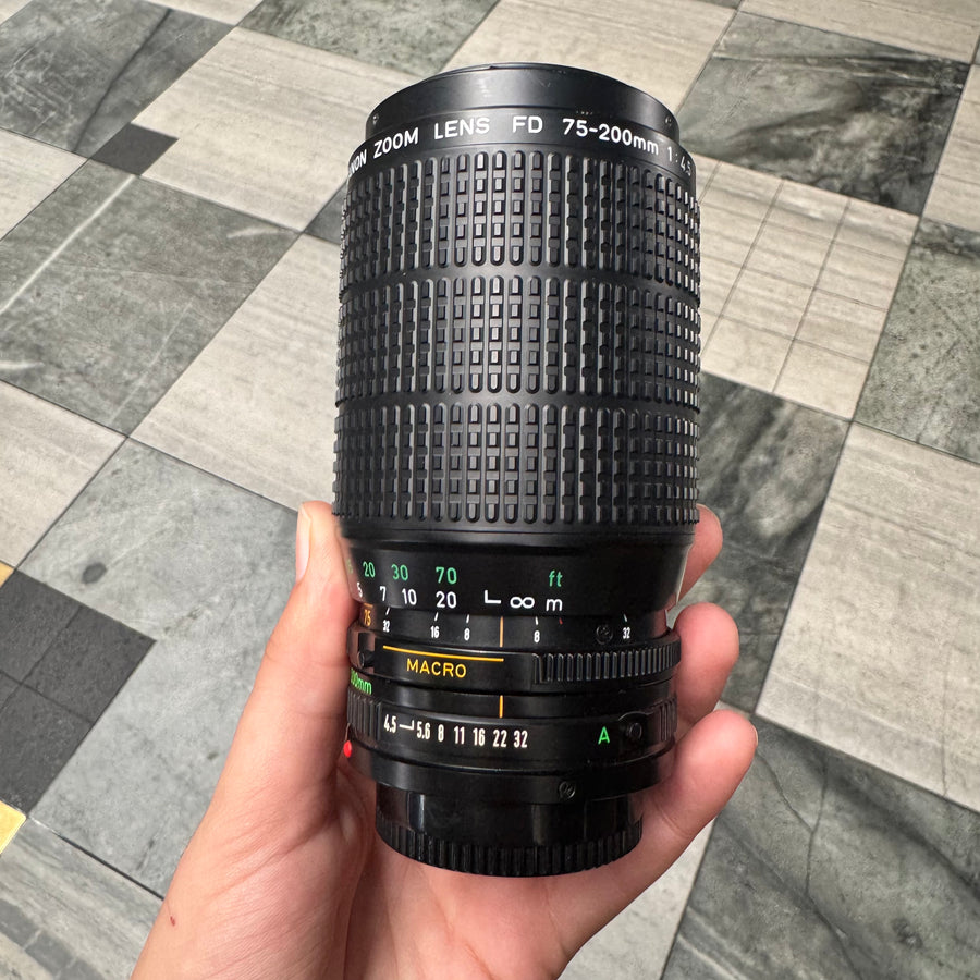 Canon Zoom FD 75-200mm f/4.5 Lens