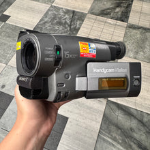 Load image into Gallery viewer, Sony CCD-TRV14E Handycam