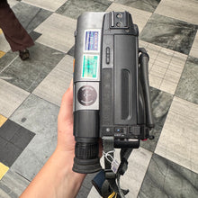 Load image into Gallery viewer, Sony CCD-TRV14E Handycam