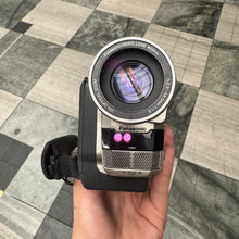 Load image into Gallery viewer, Panasonic NV-DS15 Camcorder