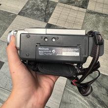 Load image into Gallery viewer, Panasonic NV-DS15 Camcorder