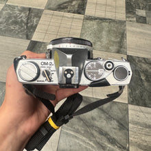 Load image into Gallery viewer, Olympus OM-2n Body