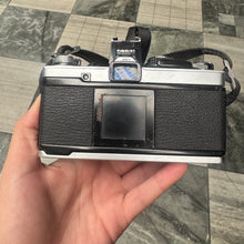 Load image into Gallery viewer, Olympus OM-2n Body