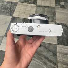 Load image into Gallery viewer, Olympus OM-2n Body