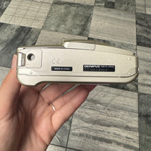 Load image into Gallery viewer, Olympus Stylus Epic Zoom 115 Deluxe