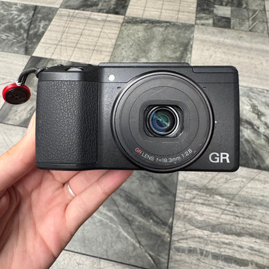 Ricoh GR