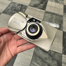Load image into Gallery viewer, Olympus Stylus Epic Zoom 115 Deluxe