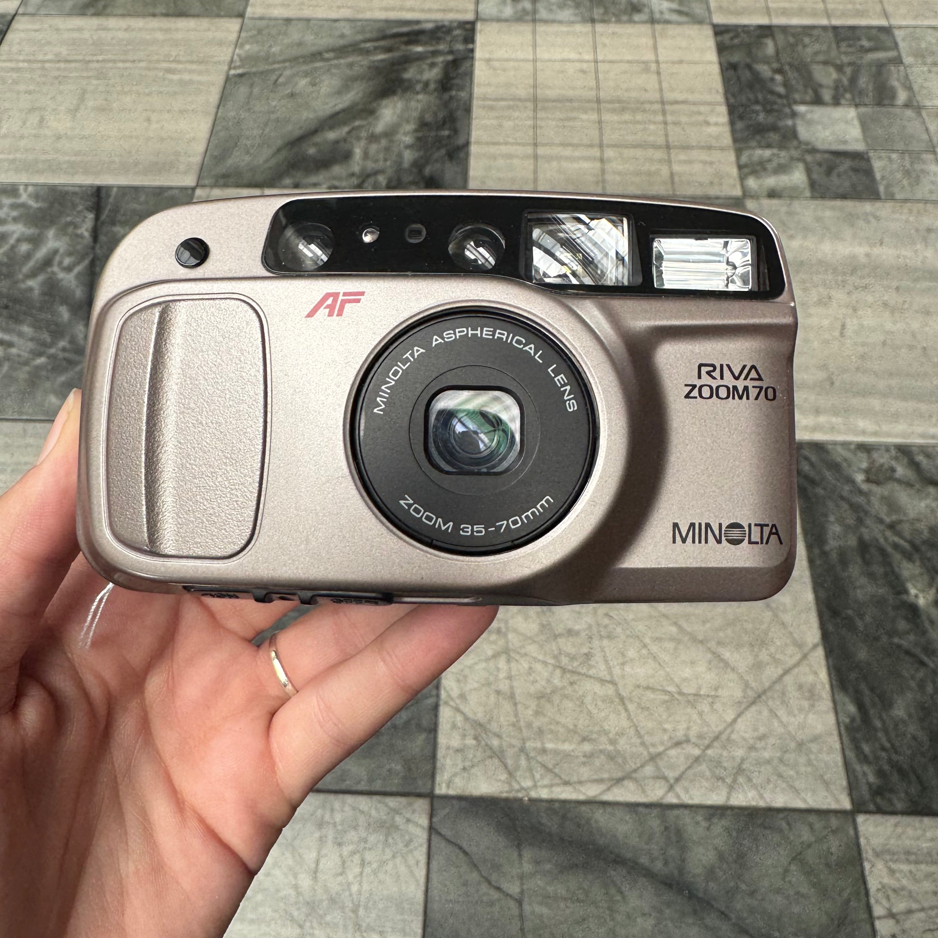 Minolta Riva Zoom 70 – Junktion NZ