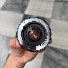 Load image into Gallery viewer, Auto Makinon 135mm f/2.8 Lens